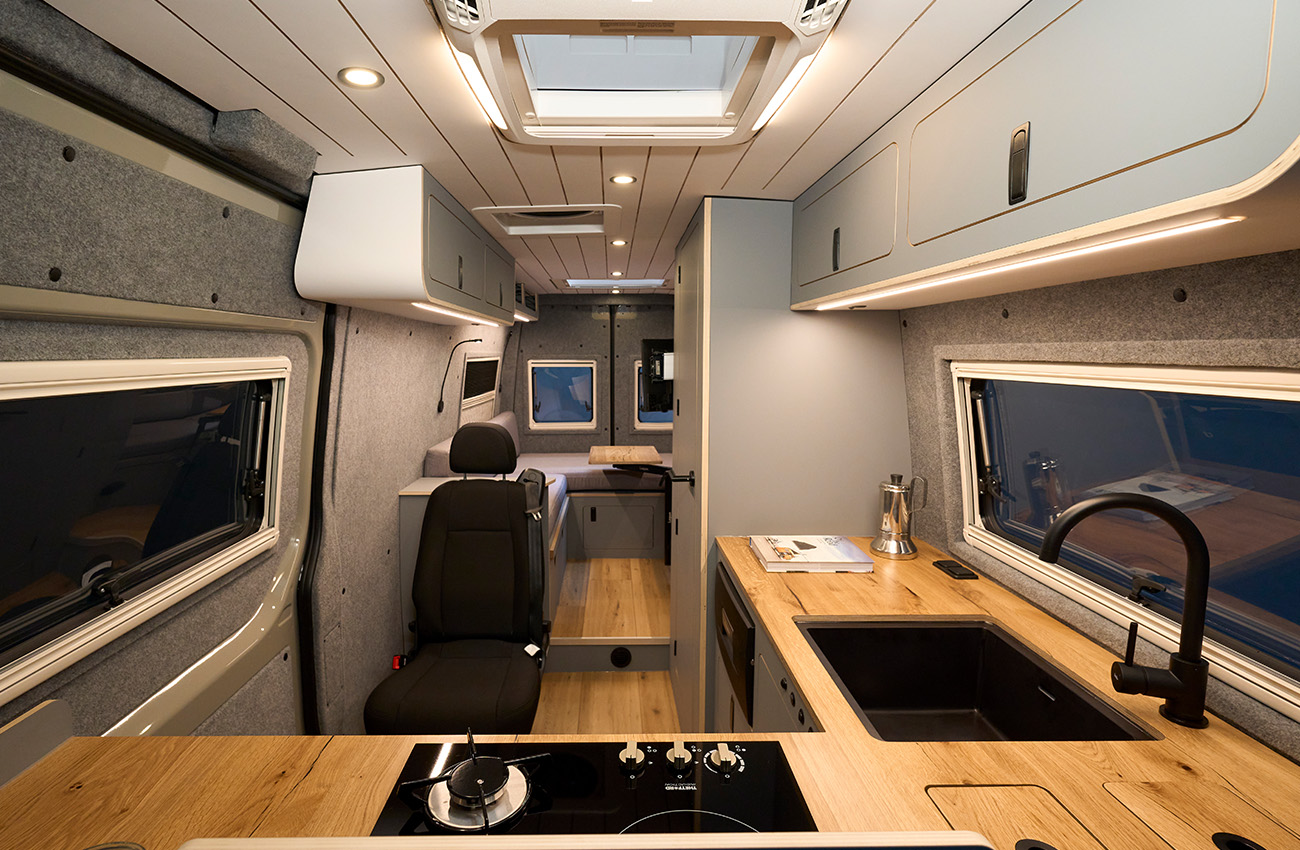 VanMe Mercedes-Benz Individual camper conversion Bunnylounge 2.0