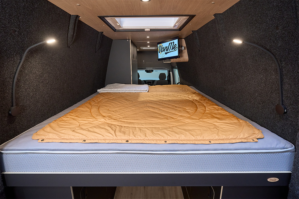 VanMe Camperausbau 170 mm thick mattress with different zones made to special dimensions. 